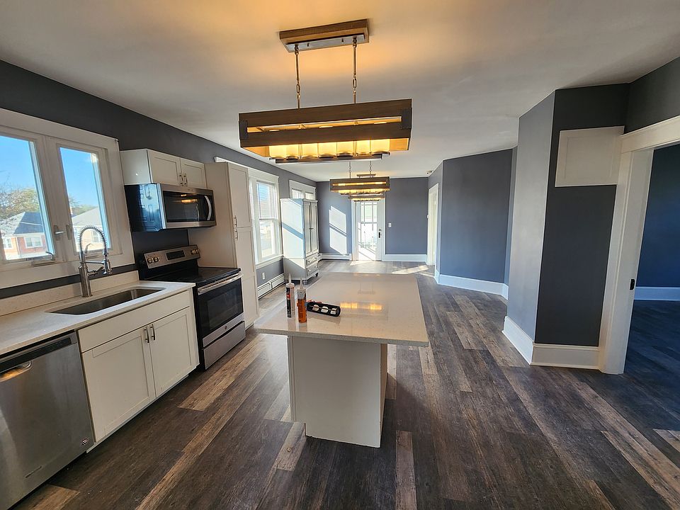 1st image of 27 Rita St Floor 2