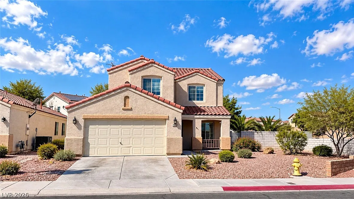 4 bed, 2.5 bath, 1766 sqft, $2,195 — Photo 1