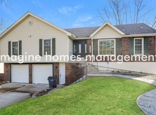 14629 S Locust St, Olathe, KS 66062