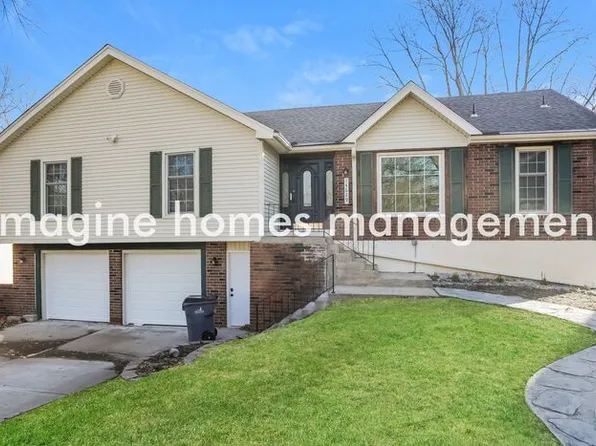 14629 S Locust St, Olathe, KS 66062