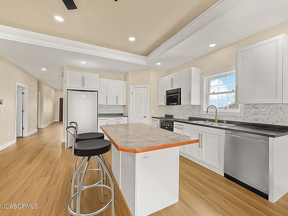 3rd image of 1830 Pinnacle Point