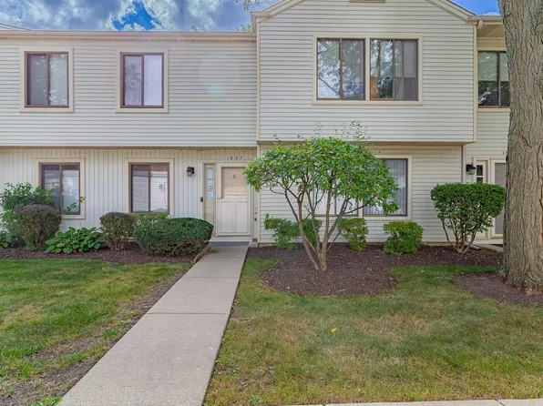 1637 Vermont Dr, Elk Grove Village, IL 60007