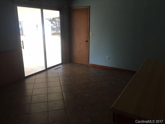 5th image of 706 Wellwood Ave