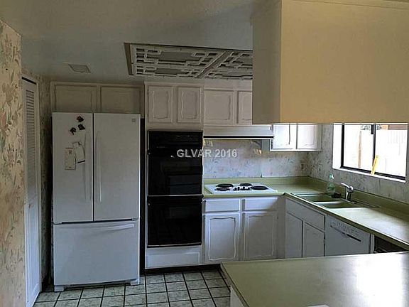 5th image of 4150 Flamingo Crest Dr Unit 2