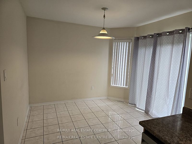 Mississauga House for rent - 3 Bedrooms — photo 5