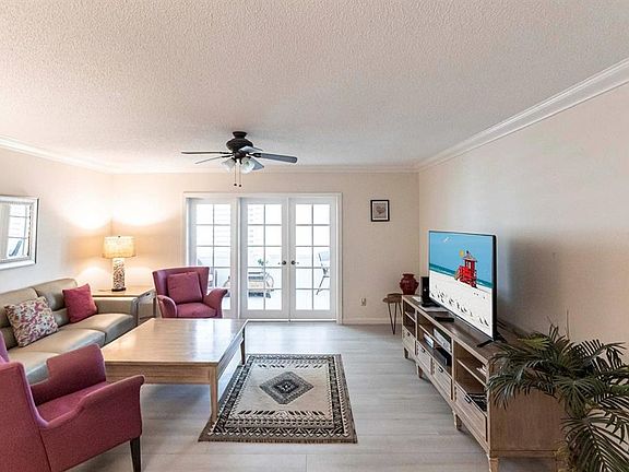 5th image of 1125 W Peppertree Dr APT 707