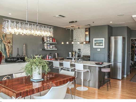 4th image of 1100 Vine St APT 606