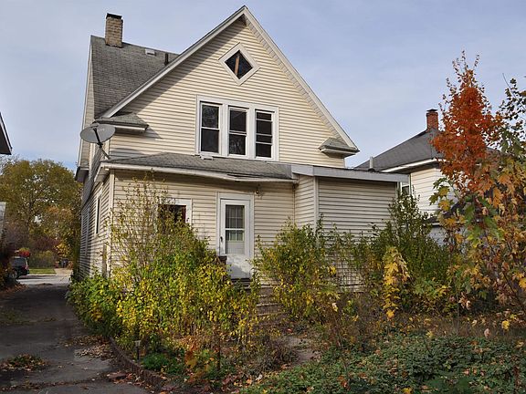 3rd image of 127 W Crawford St