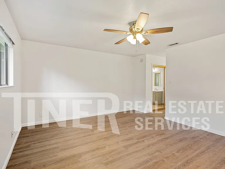 5100 Turnsberry Ct — Photo 15