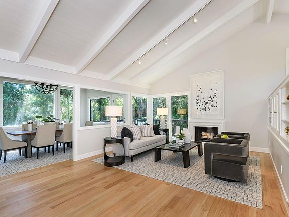5th image of 45 Hillcrest Avenue