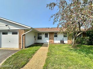 10A Cambridge Cir, Manchester, NJ 08759