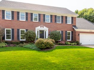 3825 Green Trails Dr, Woodridge, IL 60517