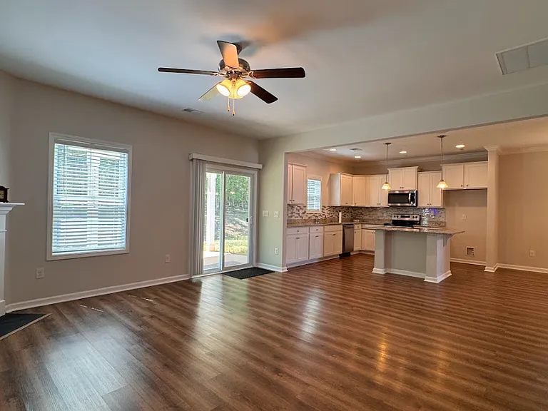 320 Alameda Ln — Photo 10