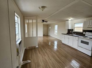 120 Lloyd St, Holly Ridge, NC 28445