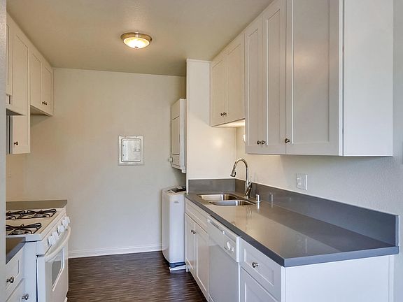 5th image of 6200 Edinger Ave #822