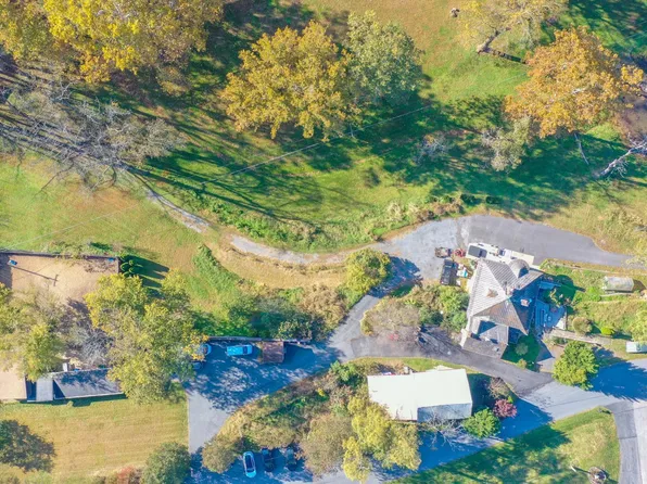 2710 Prices Distillery Rd, Clarksburg, MD 20871