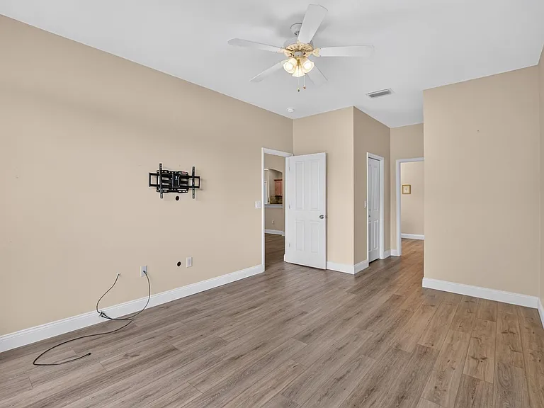 5605 Hawklake Rd — Photo 31