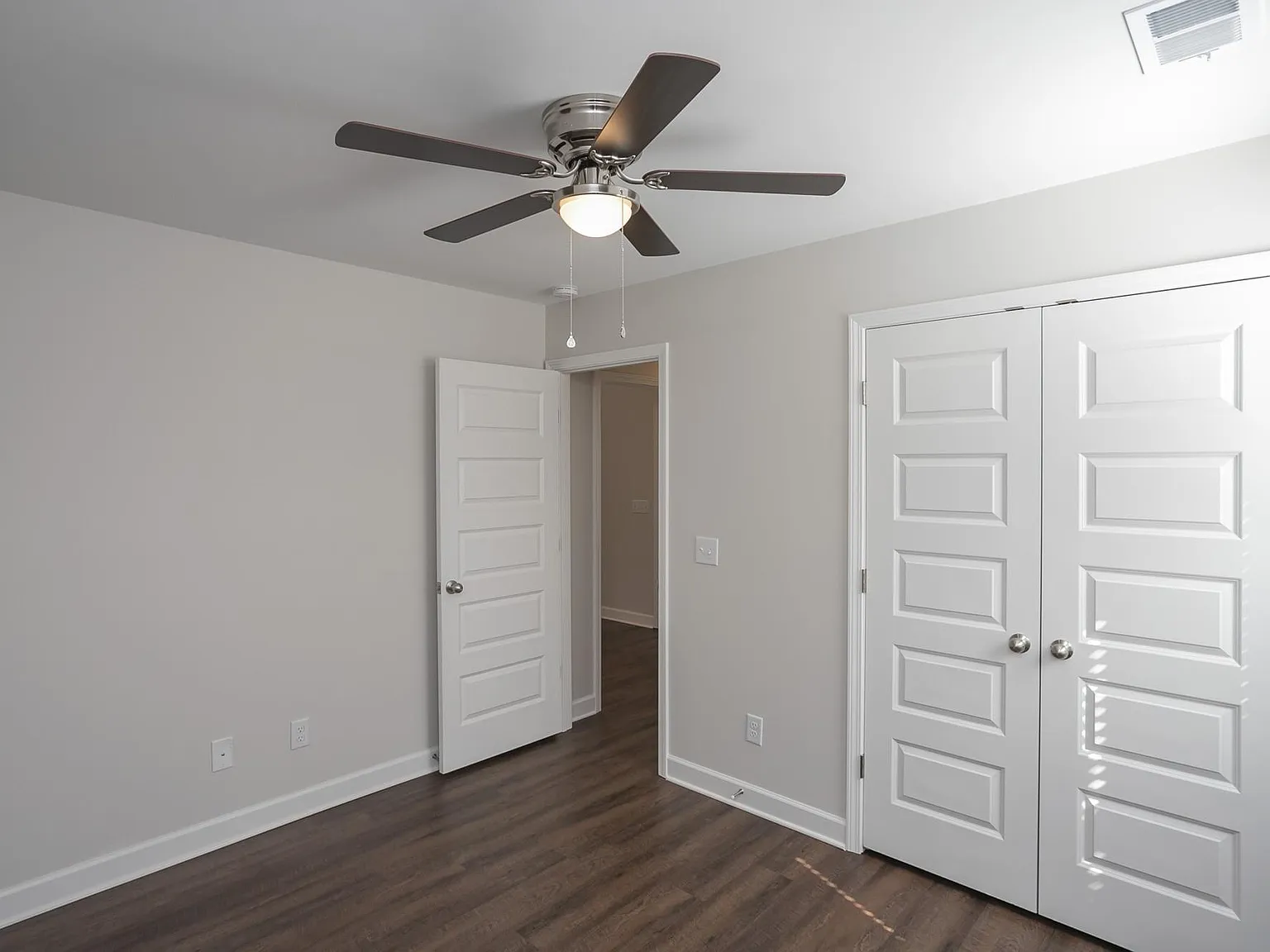 3 bed, 1153 sqft, $1,850 — Photo 4
