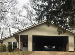 105 Burnie Dr, Vicksburg, MS 39180