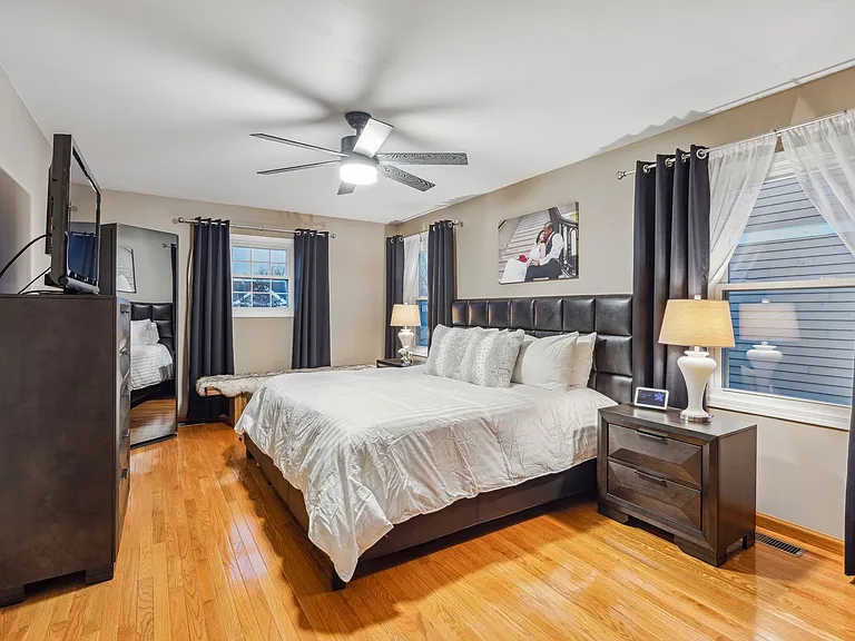 324 Chesapeake Ln — Photo 30