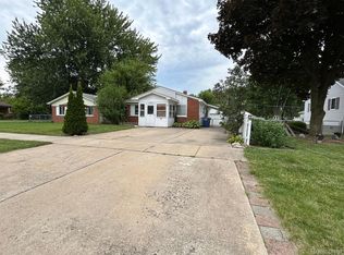 33540 Hiveley St, Westland, MI 48186