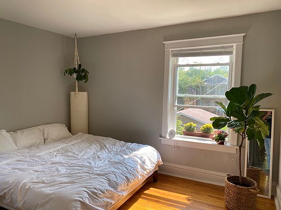 2nd image of 4544 Cleveland Ave APT 2E
