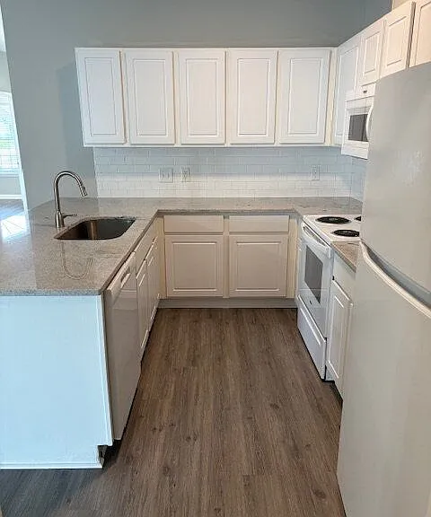 140 Oak Towne Dr #E-3 — Photo 9