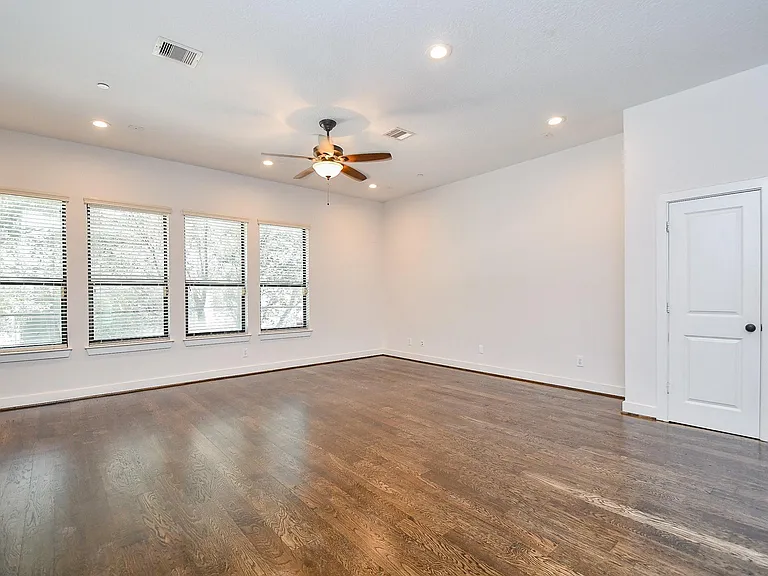 2422 Navigation Blvd #A — Photo 10