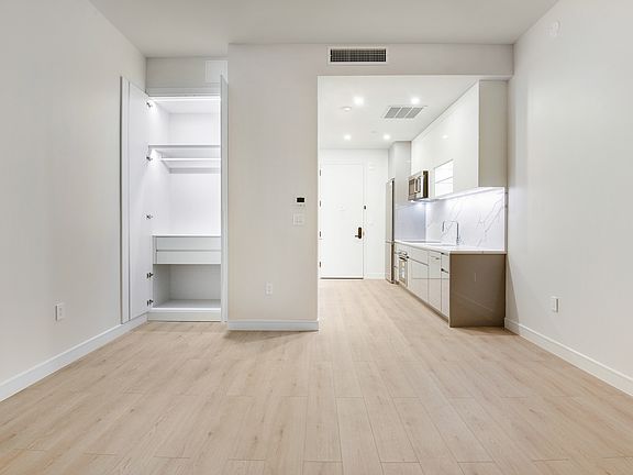 3rd image of 4519 Davis St #16I