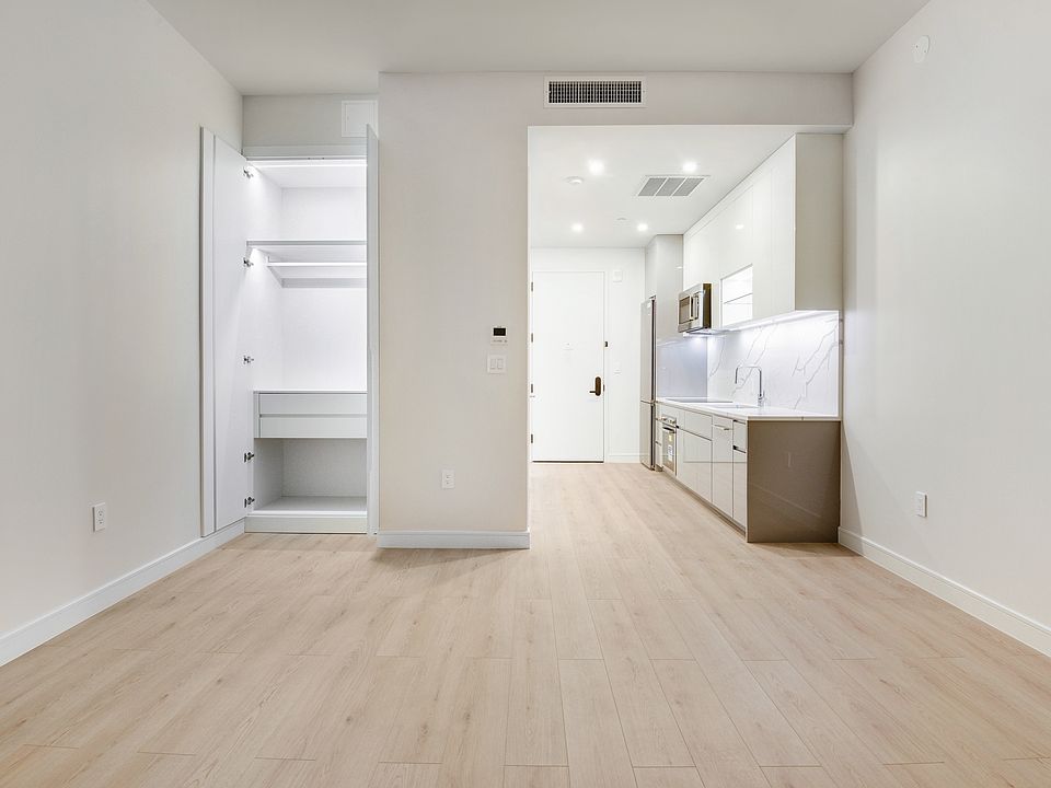 1st image of 4519 Davis St #12I