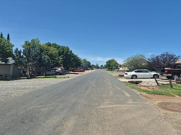 5th image of 8390 E Leigh Dr