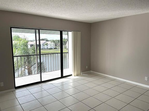 3rd image of 1108 Green Pine Blvd APT F3