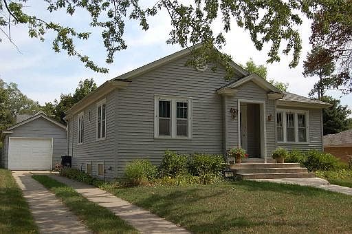1st image of 1111 N Bellevue Ave