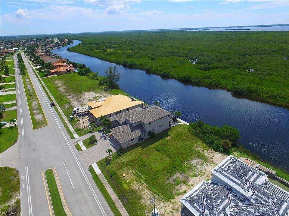 1st image of 3420 Surfside Blvd