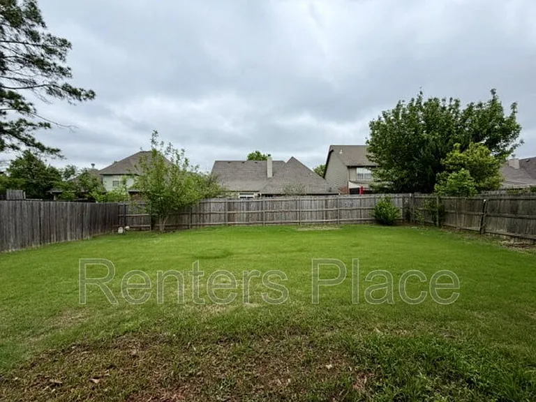 8523 S 70th East Ave — Photo 12