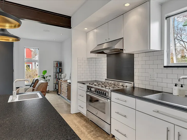 18 Granite St — Photo 42