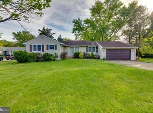 225 Sunnybrook Rd, Barrington, NJ 08007