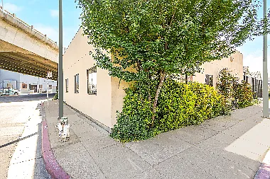 2 bed, $1,400 — Photo 2