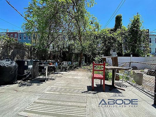 1st image of 1258 Jefferson Ave #1N