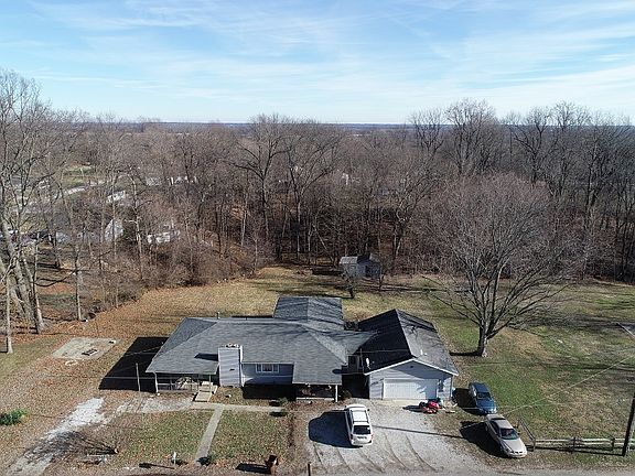 2nd image of 2915 N Beecher Pl