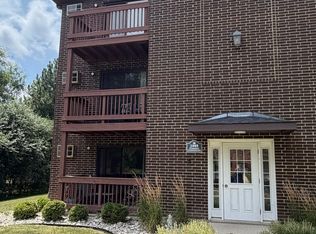 1000 Spruce St APT 1A, Glendale Heights, IL 60139