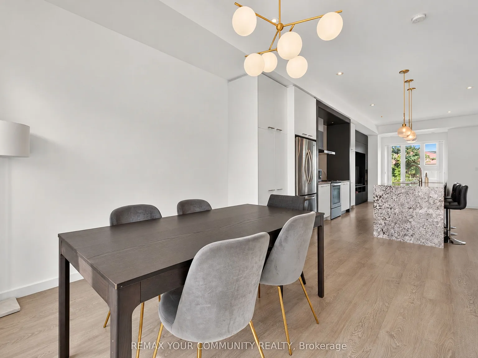 4 bed, $3,900 — Photo 3