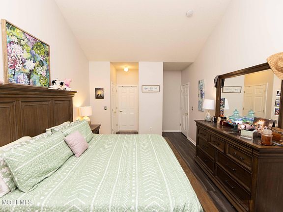 5th image of 52 Riva Boulevard #1967