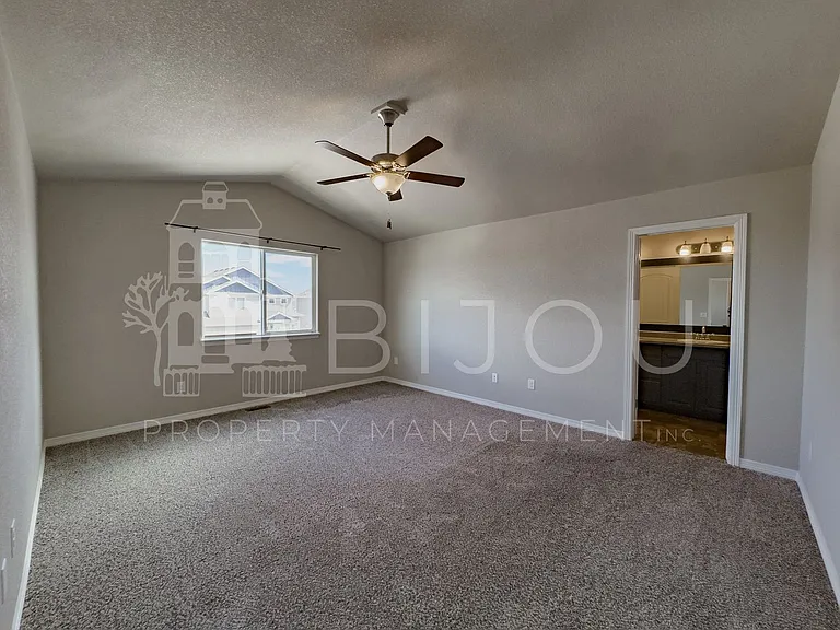 10881 Aliso Dr — Photo 15