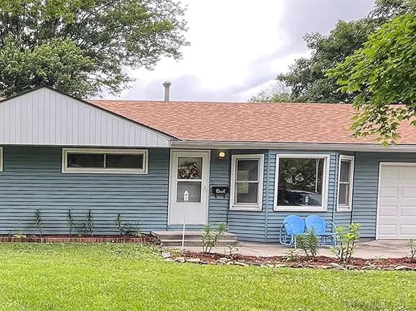 400 Lacy Ln, Belton, MO 64012