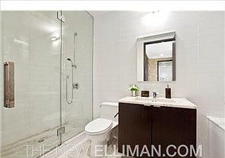 3rd image of 101 Warren St APT 750