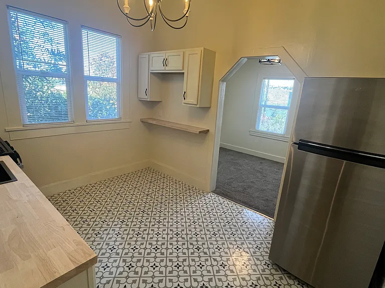 705 Winslow St #3 — Photo 8