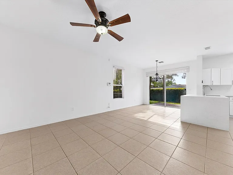 402 Seminole Palms Dr #402 — Photo 9