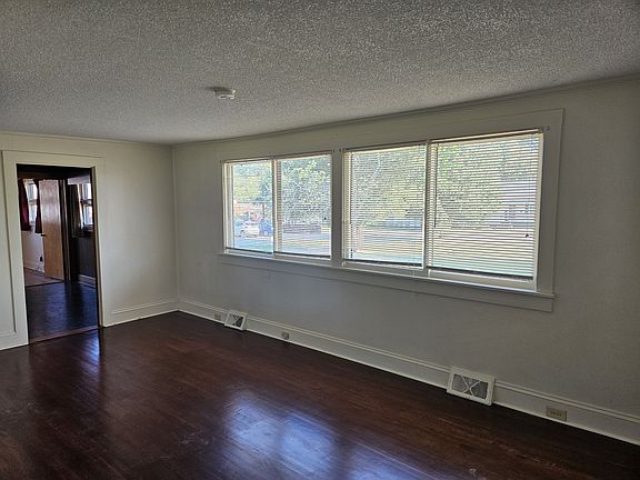 2nd image of 215 Fairson Ave