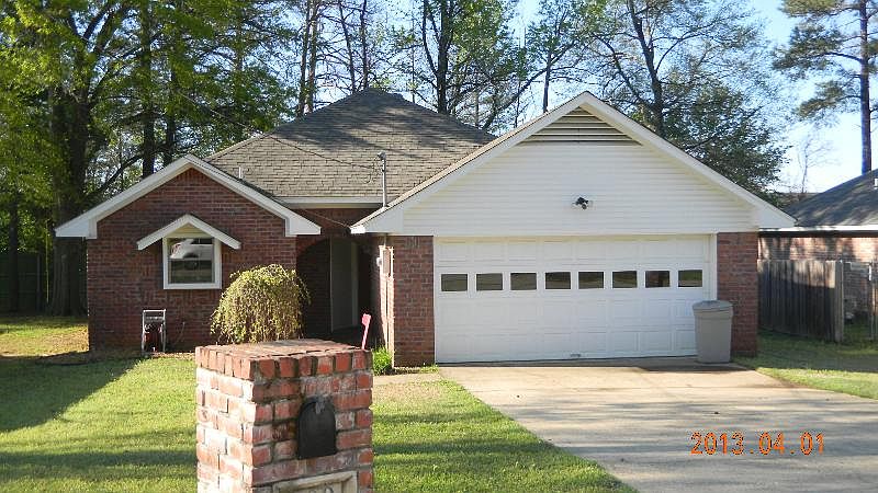 2nd image of 308 E 41st St